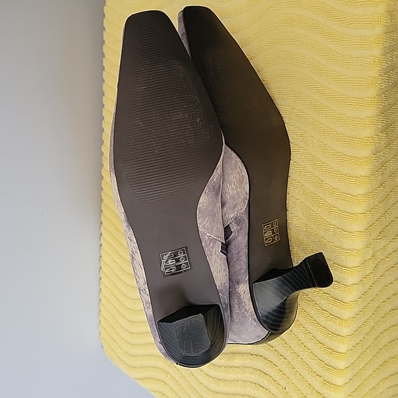 Ankle bootie - Picture 4 of 5